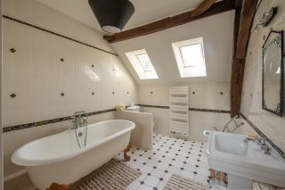property 16 Rooms for sale on ANGERS (49000)