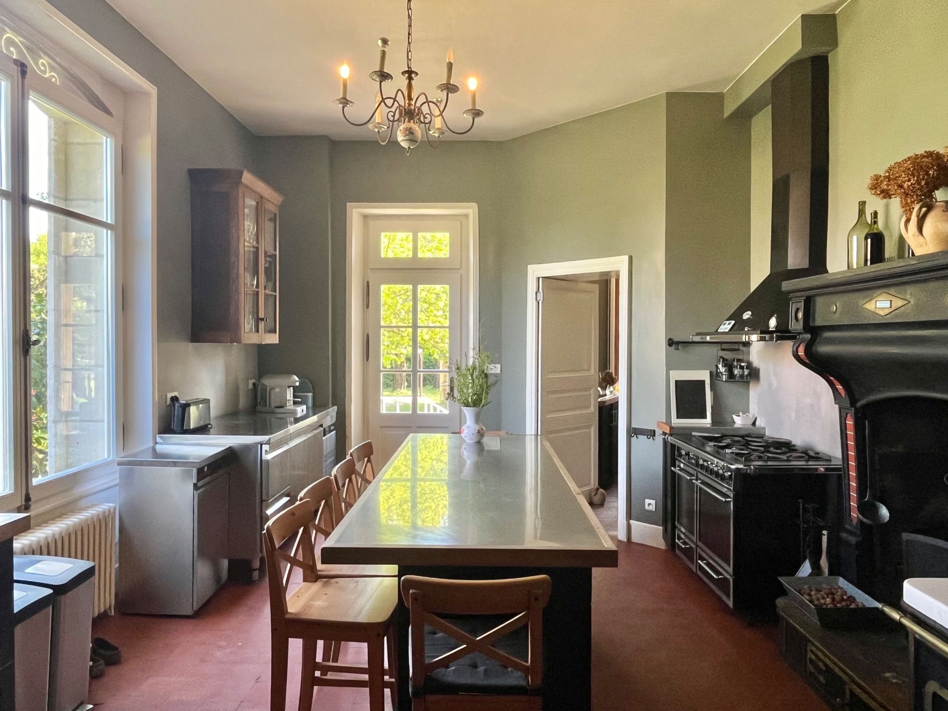 castle 12 Rooms for sale on MAREUIL SUR LAY DISSAIS (85320)