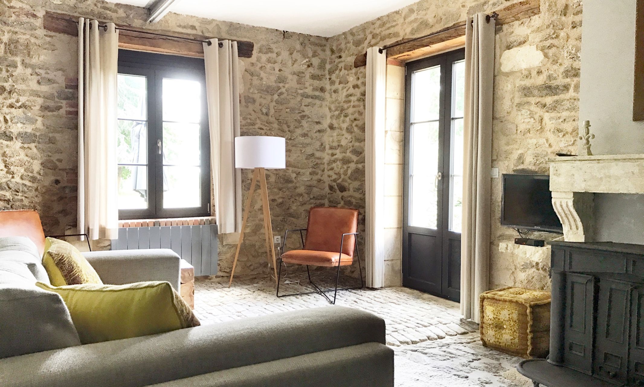 castle 12 Rooms for sale on MAREUIL SUR LAY DISSAIS (85320)