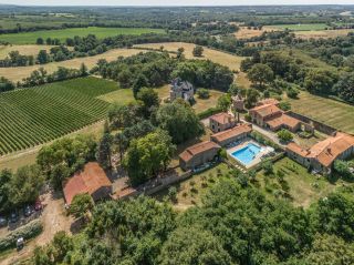 castle 12 Rooms for sale on MAREUIL SUR LAY DISSAIS (85320)