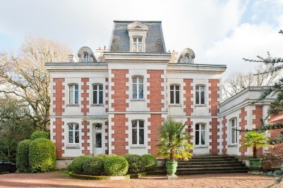 Vente Maison de maître La Chapelle-sur-Erdre 21&nbsp;Pièces 600&nbsp;m²