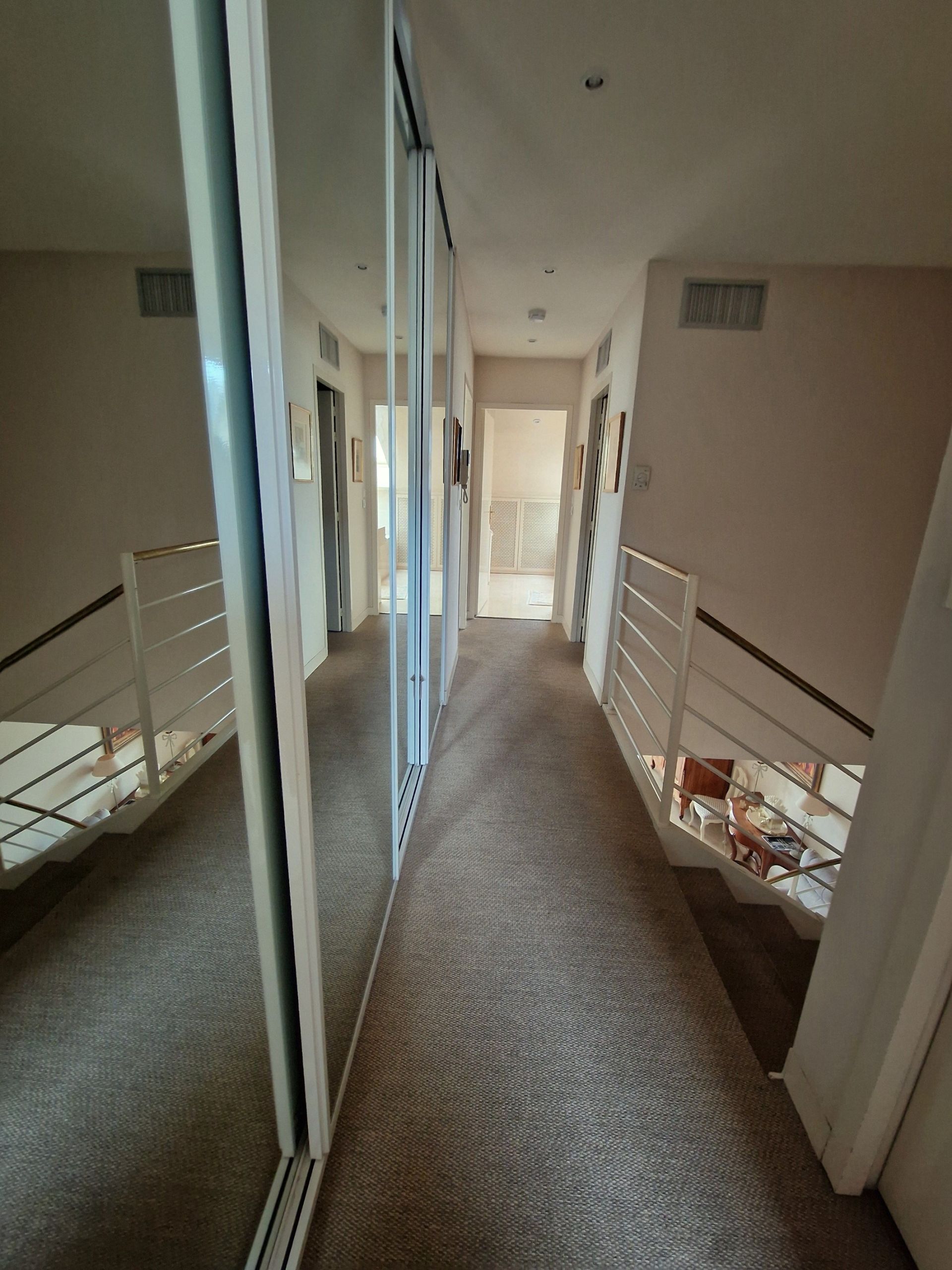 apartment 4 Rooms for sale on NANTES (44100)