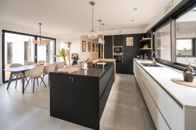 Sale Architect's house Saint-Sébastien-sur-Loire 7 Rooms 216 m²