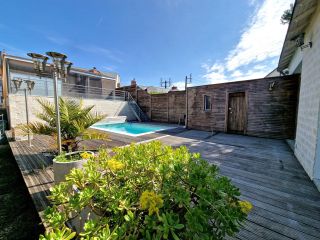 house 6 Rooms for sale on NANTES (44300)