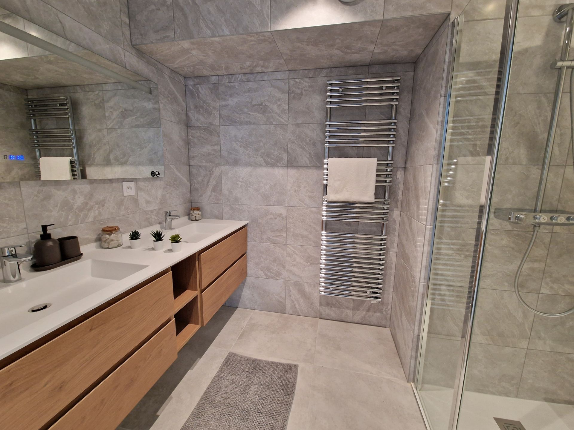 apartment 4 Rooms for sale on NANTES (44000)