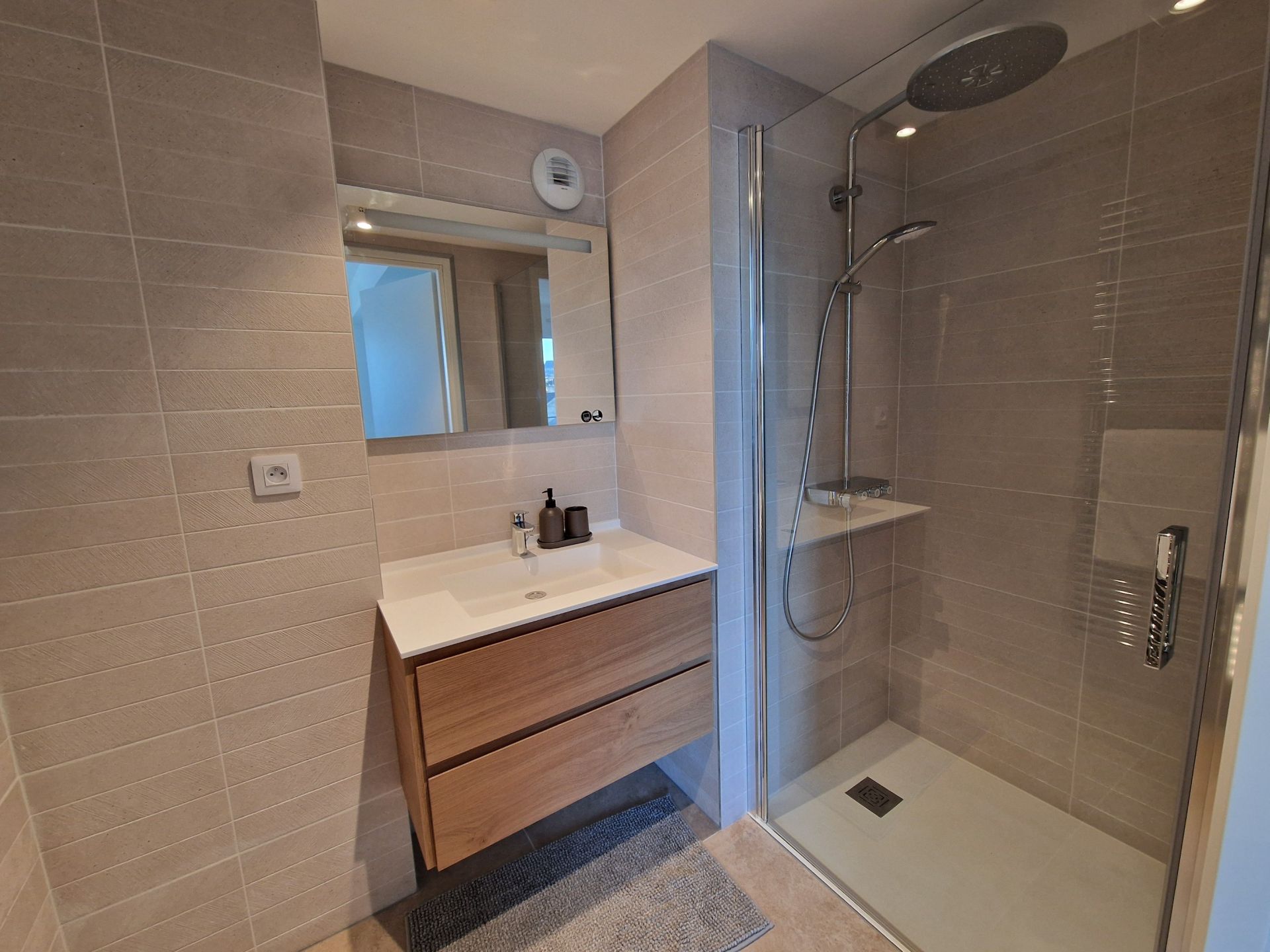 apartment 4 Rooms for sale on NANTES (44000)