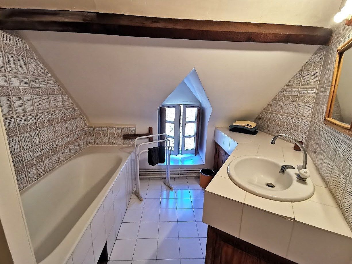 maison 13 Pièces en vente sur LES GARENNES SUR LOIRE (49320)