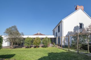 contemporary house 7 Rooms for sale on ST SEBASTIEN SUR LOIRE (44230)