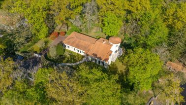 house 8 Rooms for sale on ST SEBASTIEN SUR LOIRE (44230)