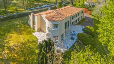 house 8 Rooms for sale on ST SEBASTIEN SUR LOIRE (44230)