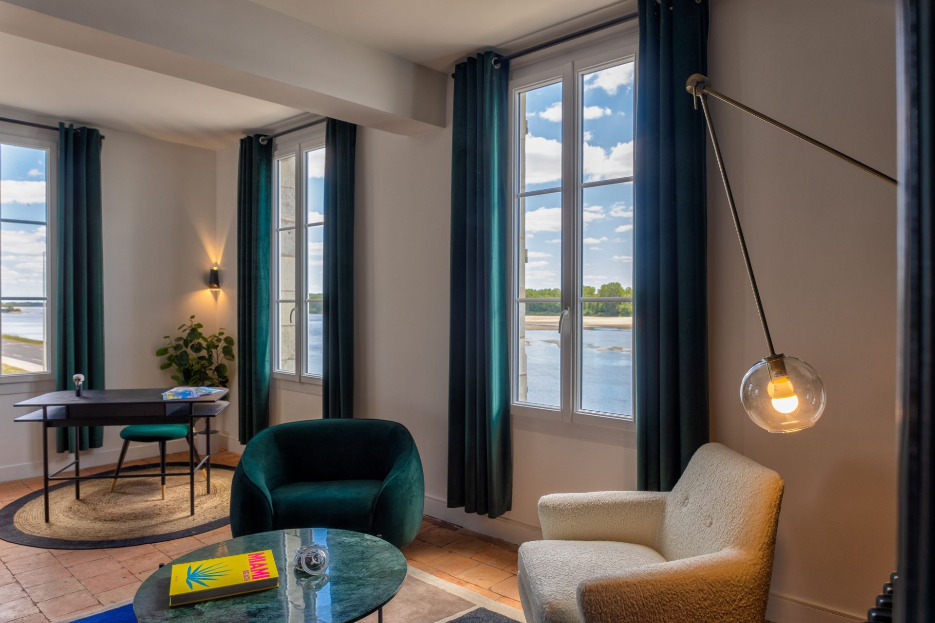mansion 21 Rooms for sale on ANGERS (49000)