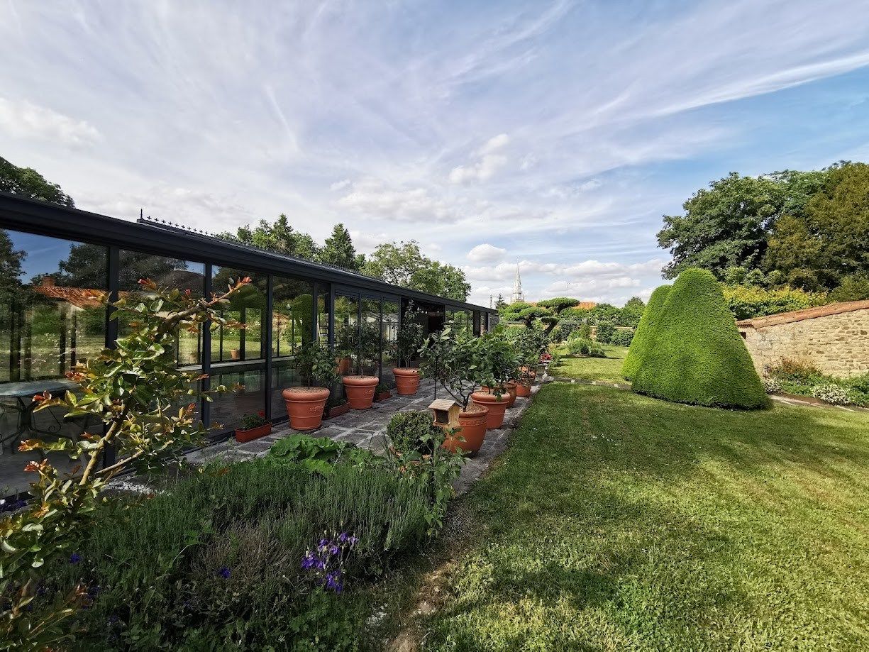 maison 16 Pièces en vente sur BRESSUIRE (79300)