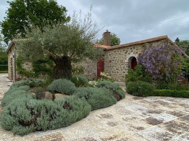 maison 16 Pièces en vente sur BRESSUIRE (79300)