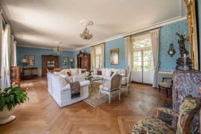 Vente Maison Bressuire 16&nbsp;Pièces 380&nbsp;m²