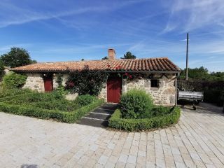 mansion 16 Rooms for sale on BRESSUIRE (79300)