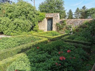 mansion 16 Rooms for sale on BRESSUIRE (79300)