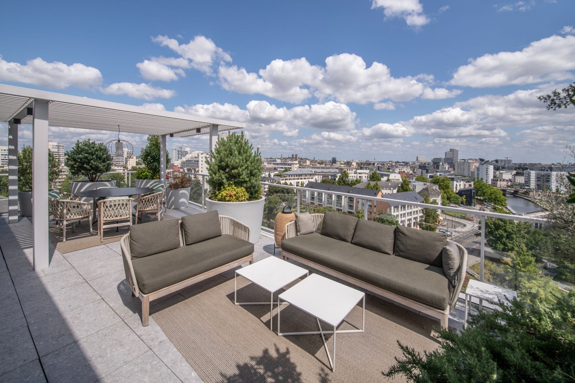 apartment 5 Rooms for sale on RENNES (35000)