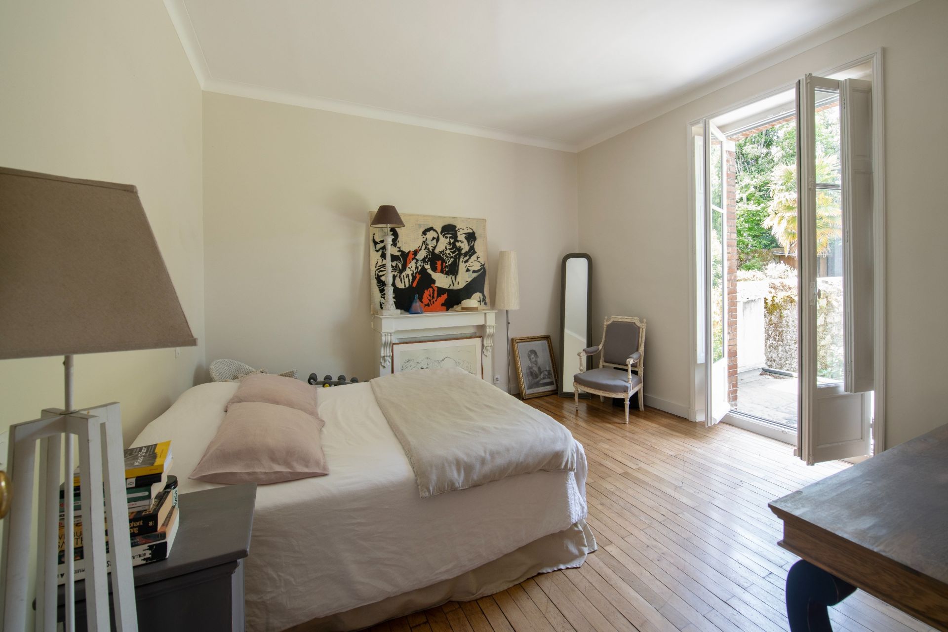 mansion 8 Rooms for sale on NANTES (44100)