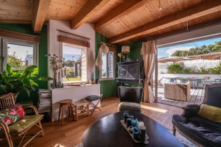 house 8 Rooms for sale on L EPINE (85740)