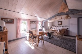 house 8 Rooms for sale on L EPINE (85740)