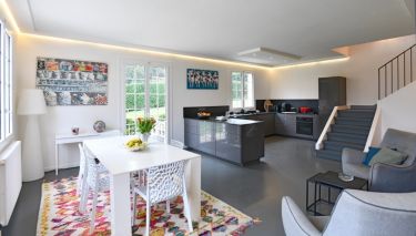 house 10 Rooms for sale on LA CHAPELLE SUR ERDRE (44240)