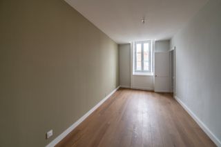 apartment 6 Rooms for sale on NANTES (44000)