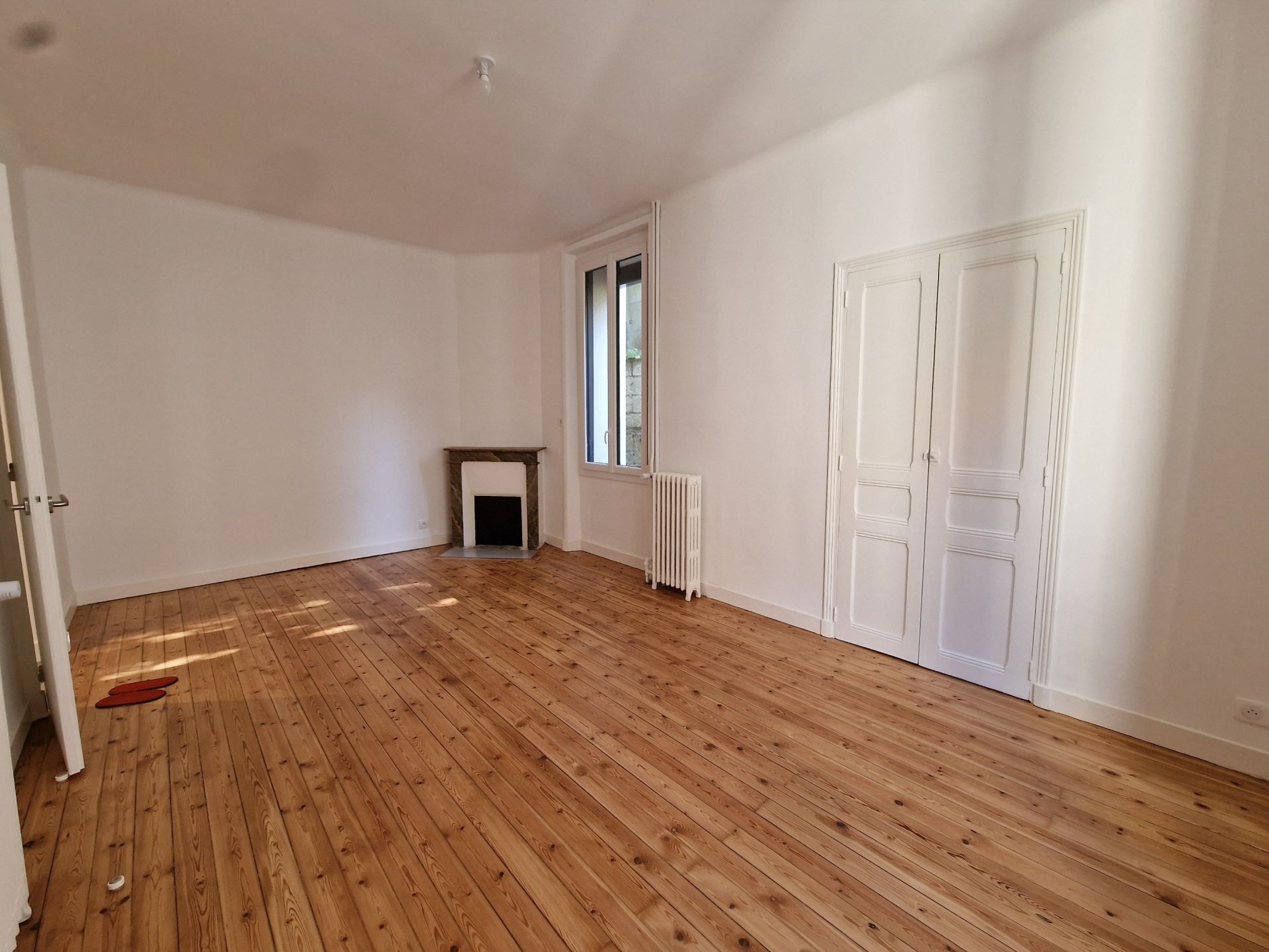 house 5 Rooms for sale on NANTES (44100)