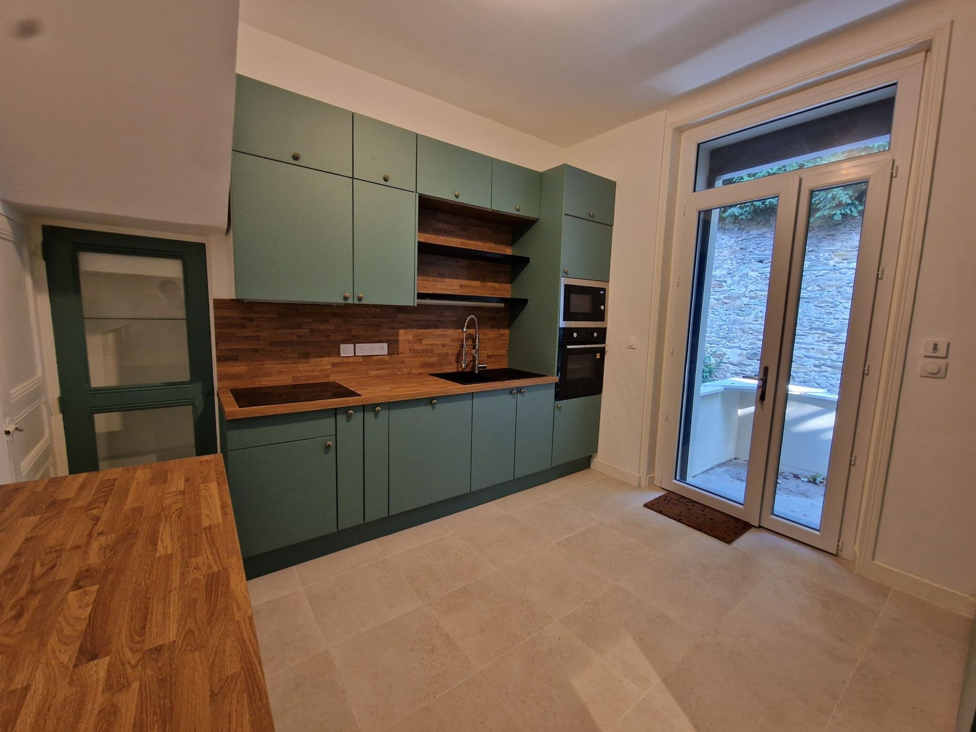 house 5 Rooms for sale on NANTES (44100)