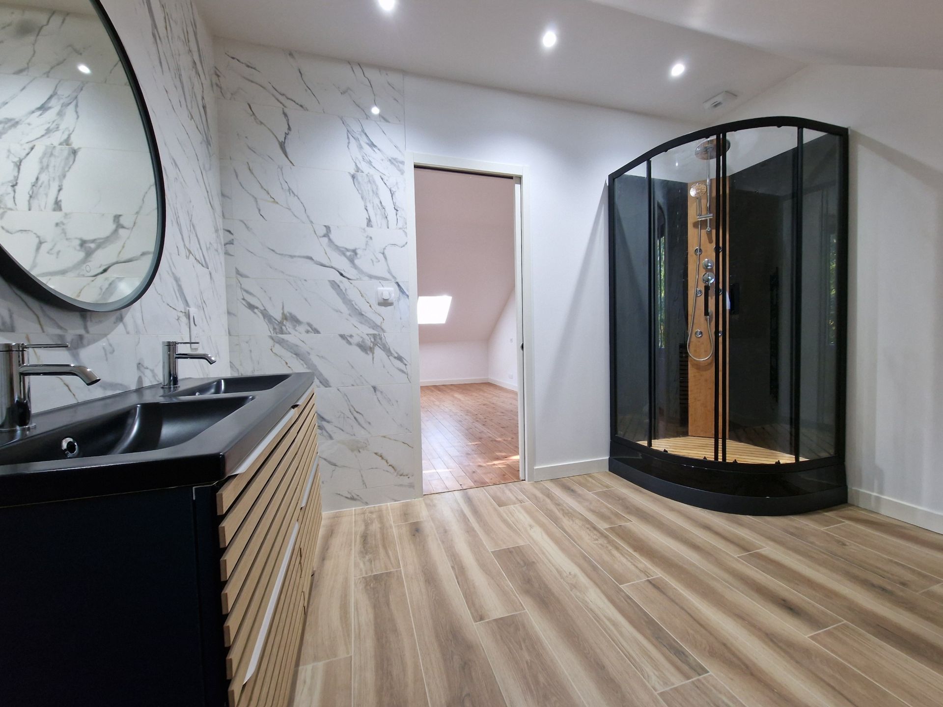 house 5 Rooms for sale on NANTES (44100)