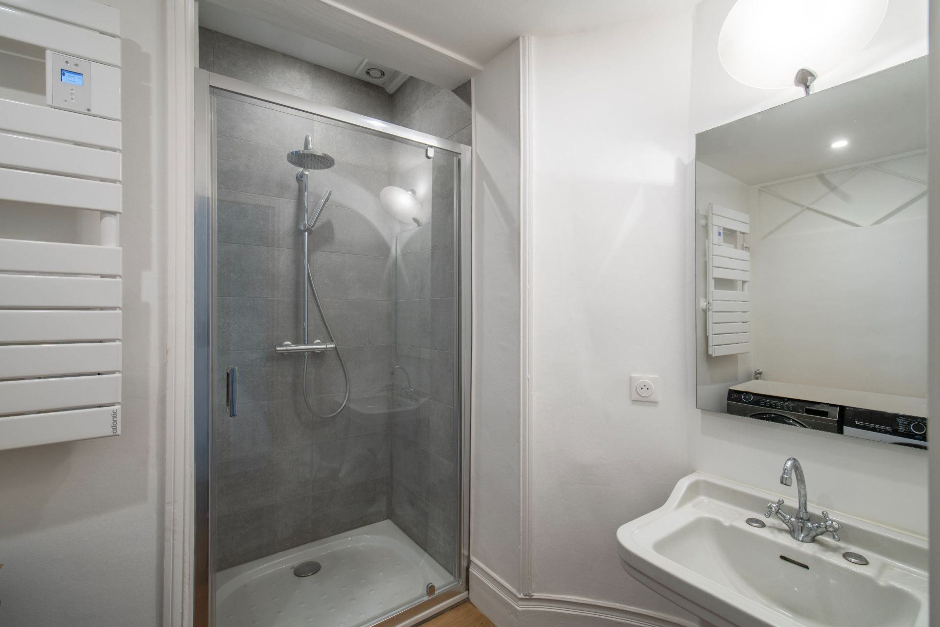 apartment 5 Rooms for sale on NANTES (44000)