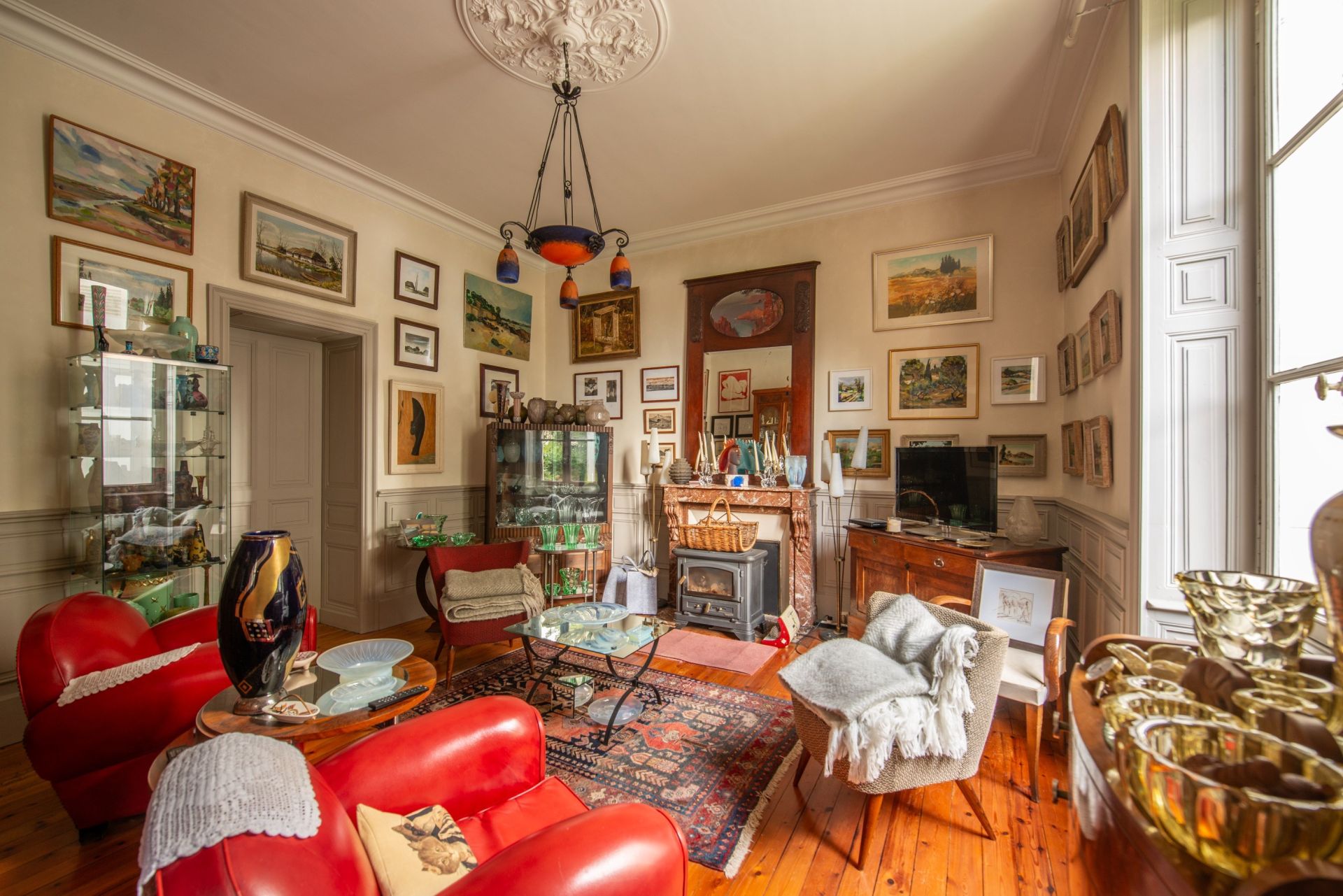 mansion 17 Rooms for sale on LA ROCHE SUR YON (85000)