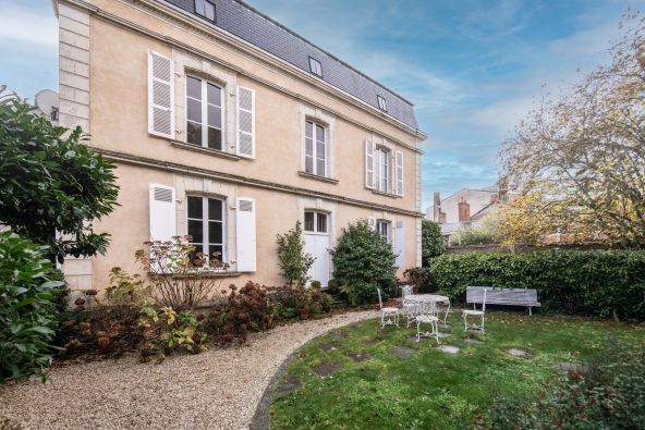 Vente Maison bourgeoise La Roche-sur-Yon 17&nbsp;Pièces 419&nbsp;m²