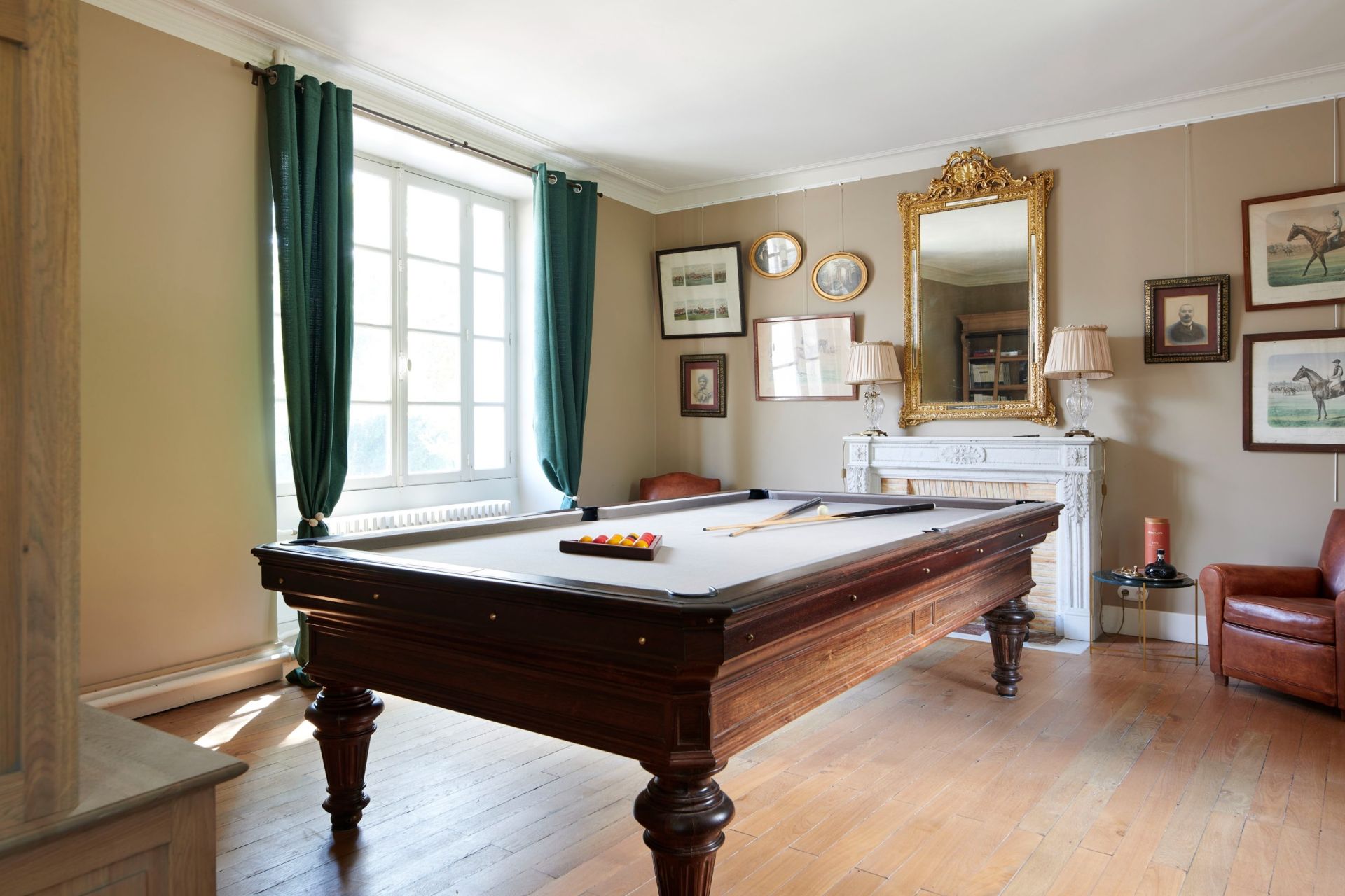 mansion 7 Rooms for sale on VERTOU (44120)
