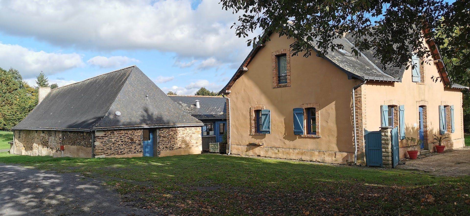 propriété 92 Pièces en vente sur ANGERS (49000)