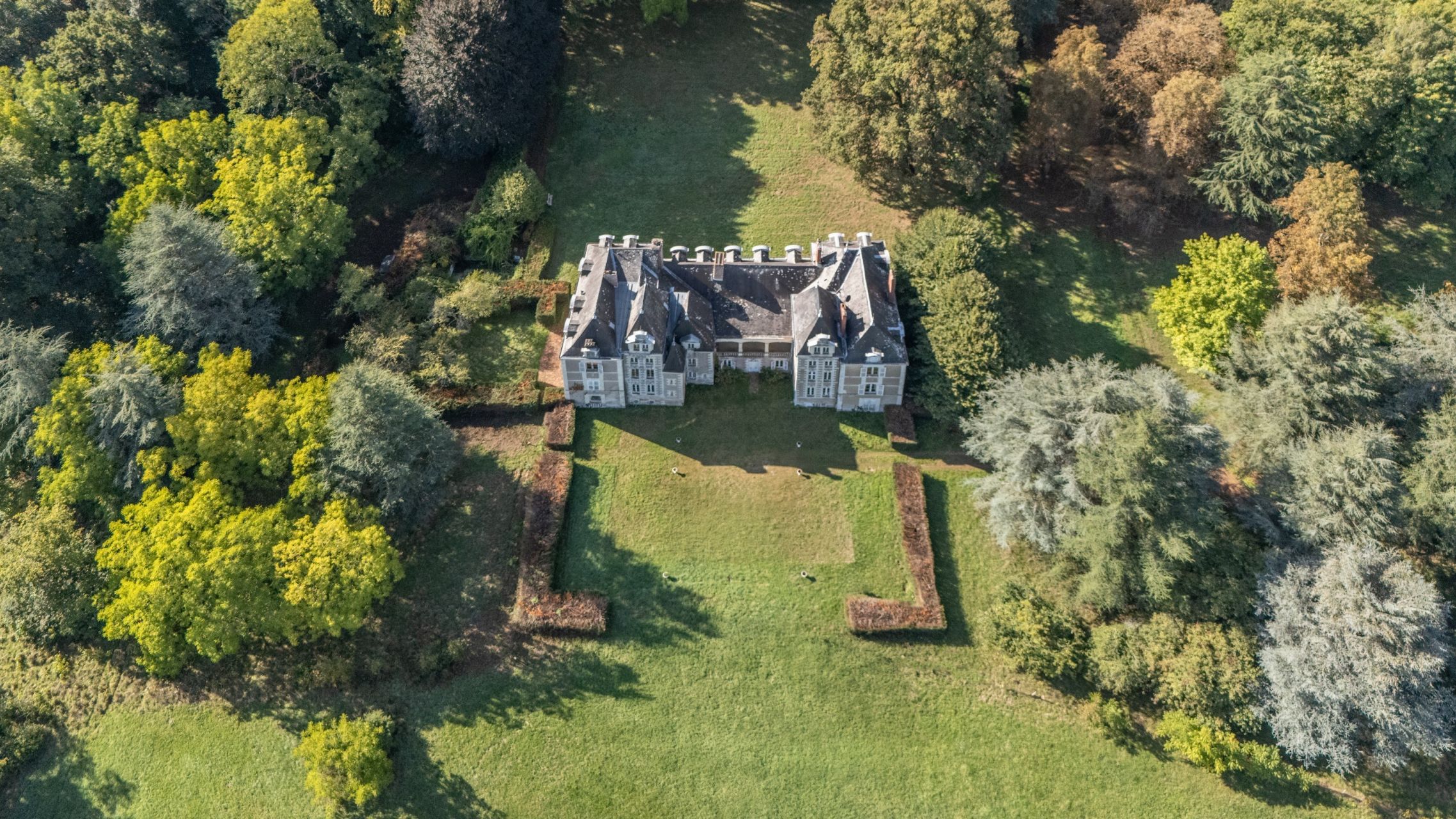 propriété 116 Pièces en vente sur ANGERS (49000)