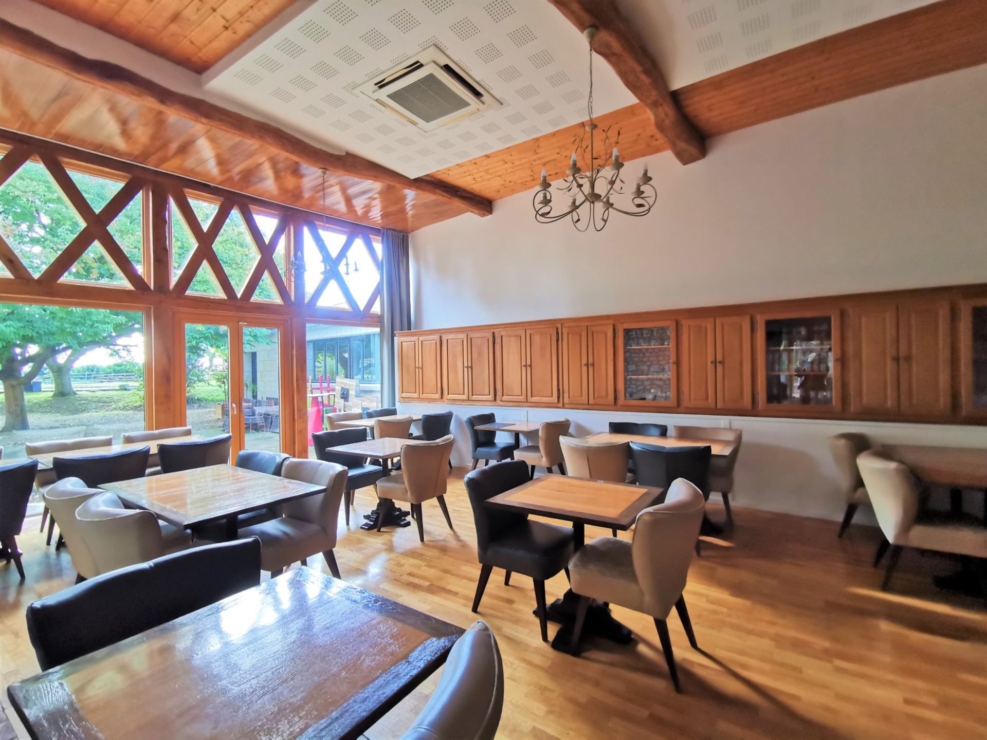 maison 15 Pièces en vente sur DOUE LA FONTAINE (49700)