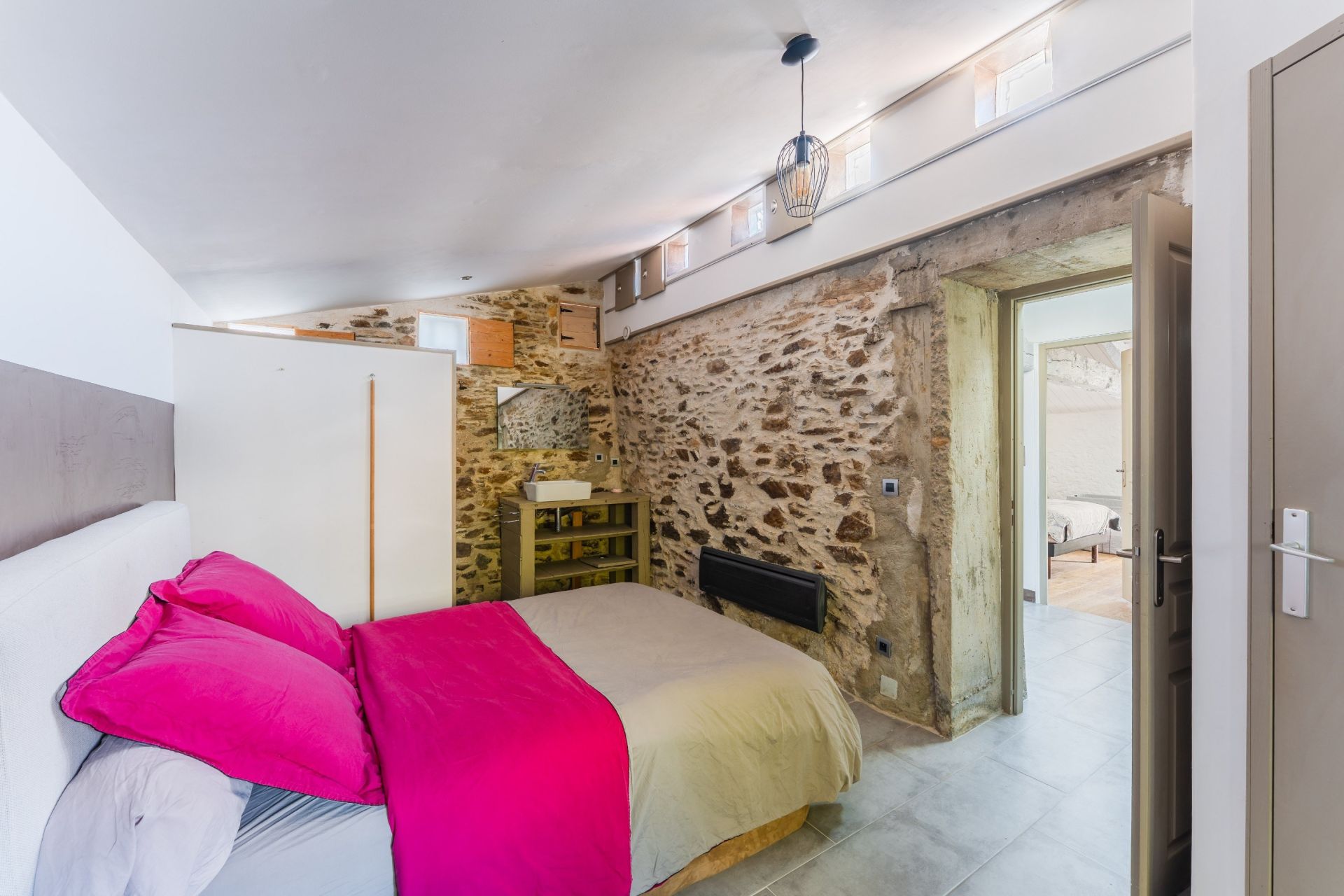 house 10 Rooms for sale on HAUTE GOULAINE (44115)