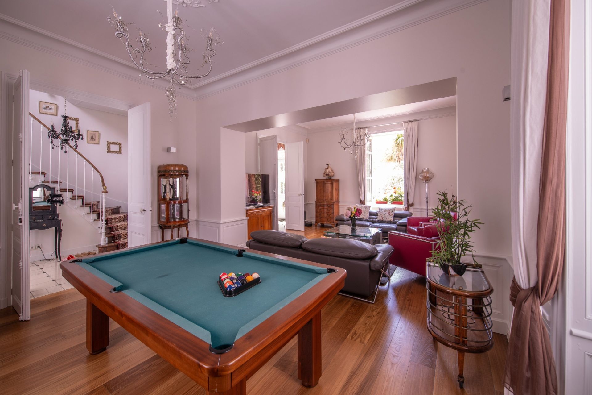house 9 Rooms for sale on LA ROCHE SUR YON (85000)