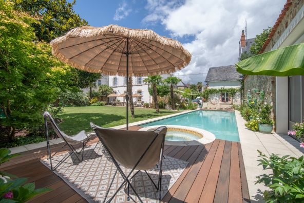 Sale Mansion (hôtel particulier) La Roche-sur-Yon 9&nbsp;Rooms 285&nbsp;m²