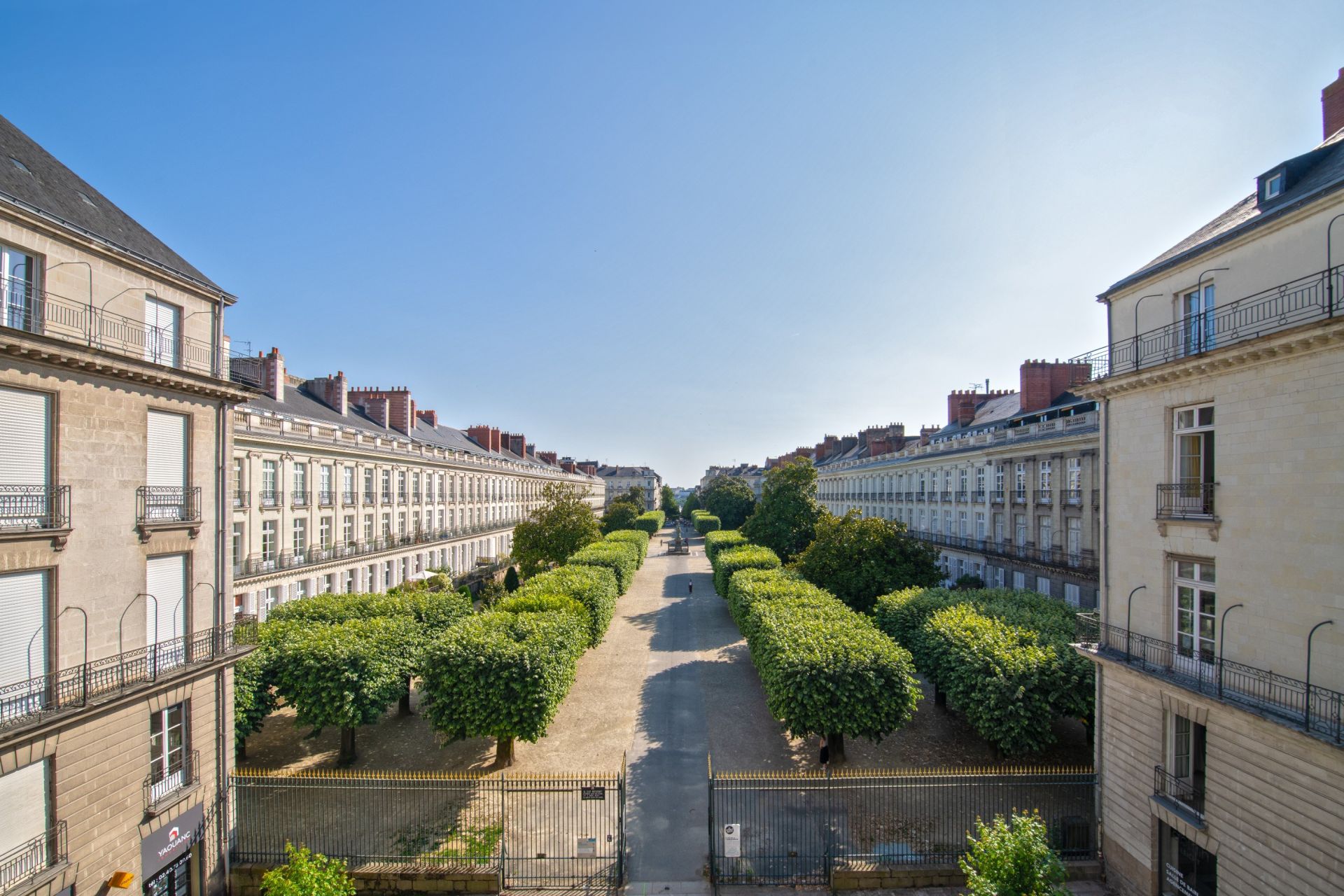 apartment 11 Rooms for sale on NANTES (44000)