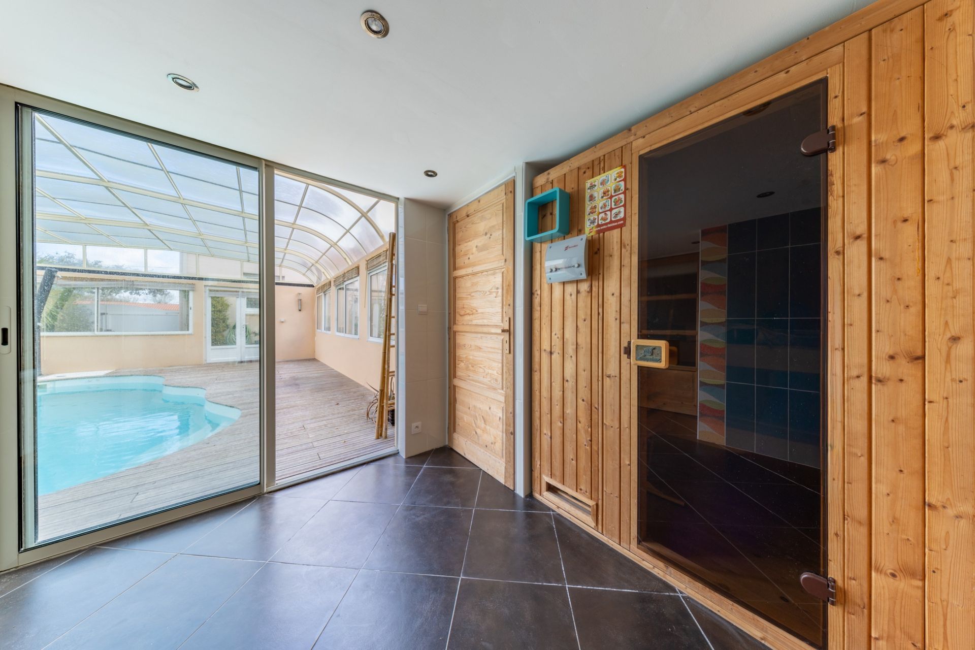 maison 11 Pièces en vente sur JARD SUR MER (85520)