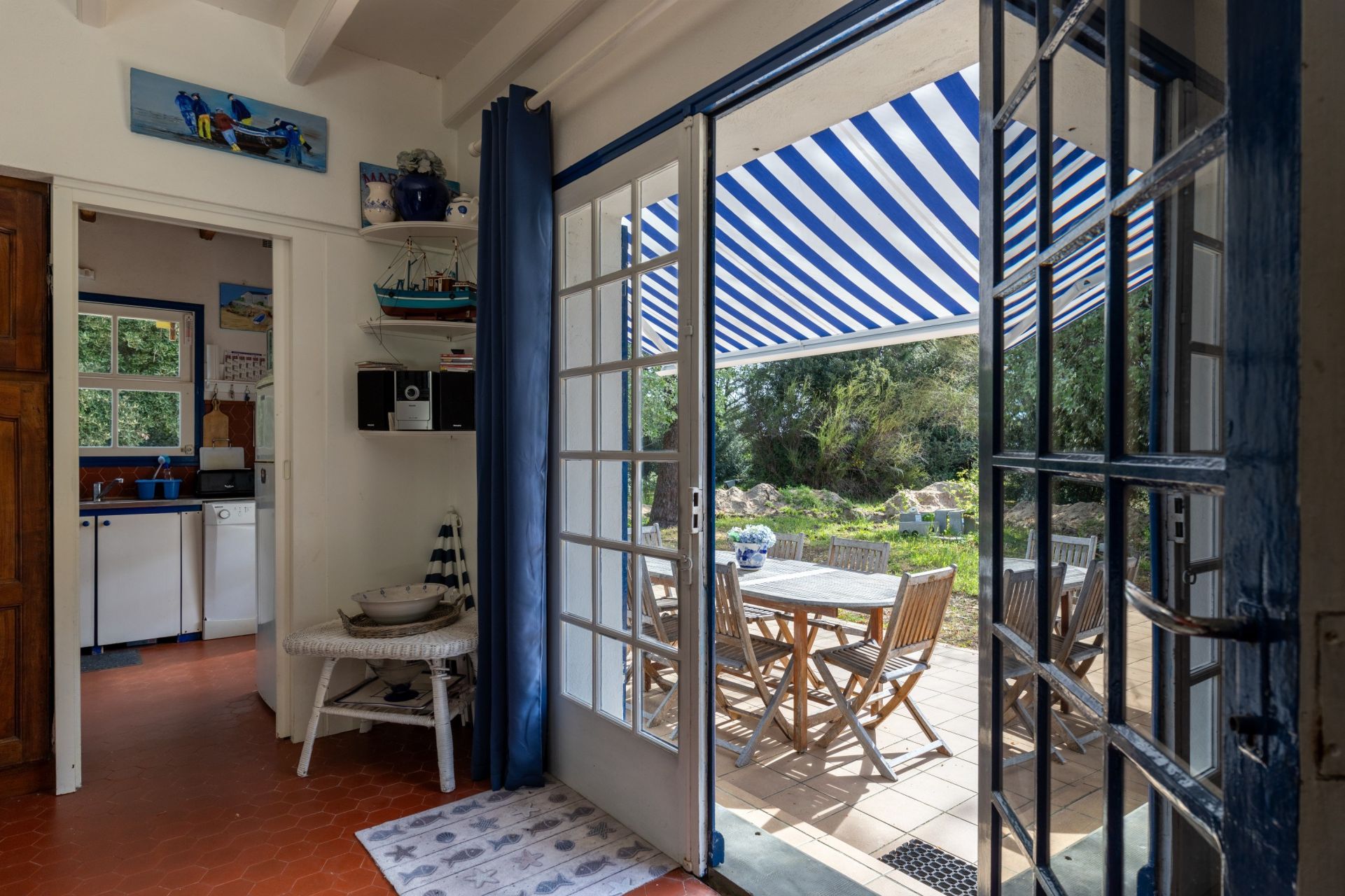 house 6 Rooms for sale on L ILE D YEU (85350)