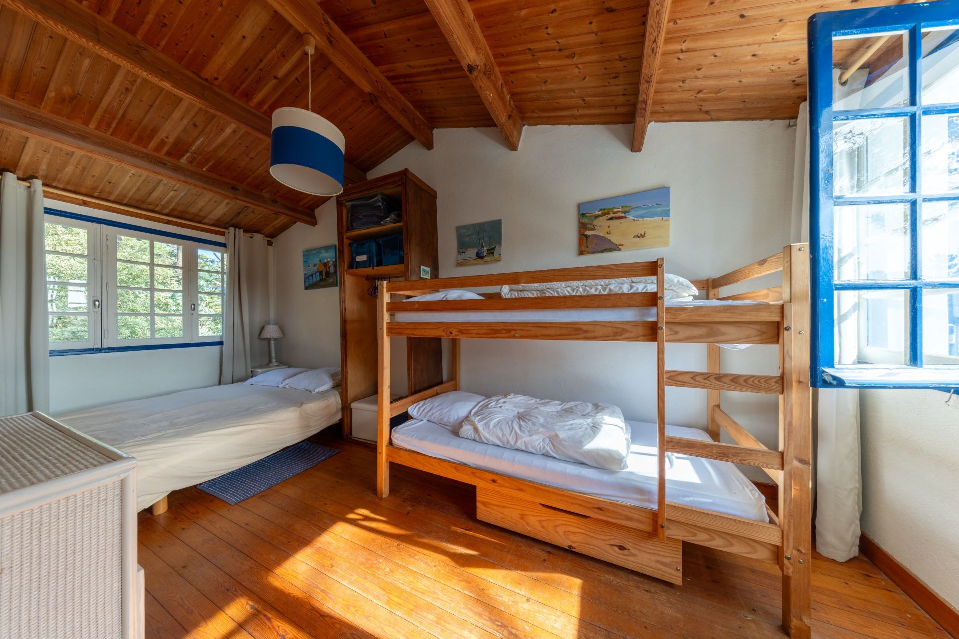 house 6 Rooms for sale on L ILE D YEU (85350)