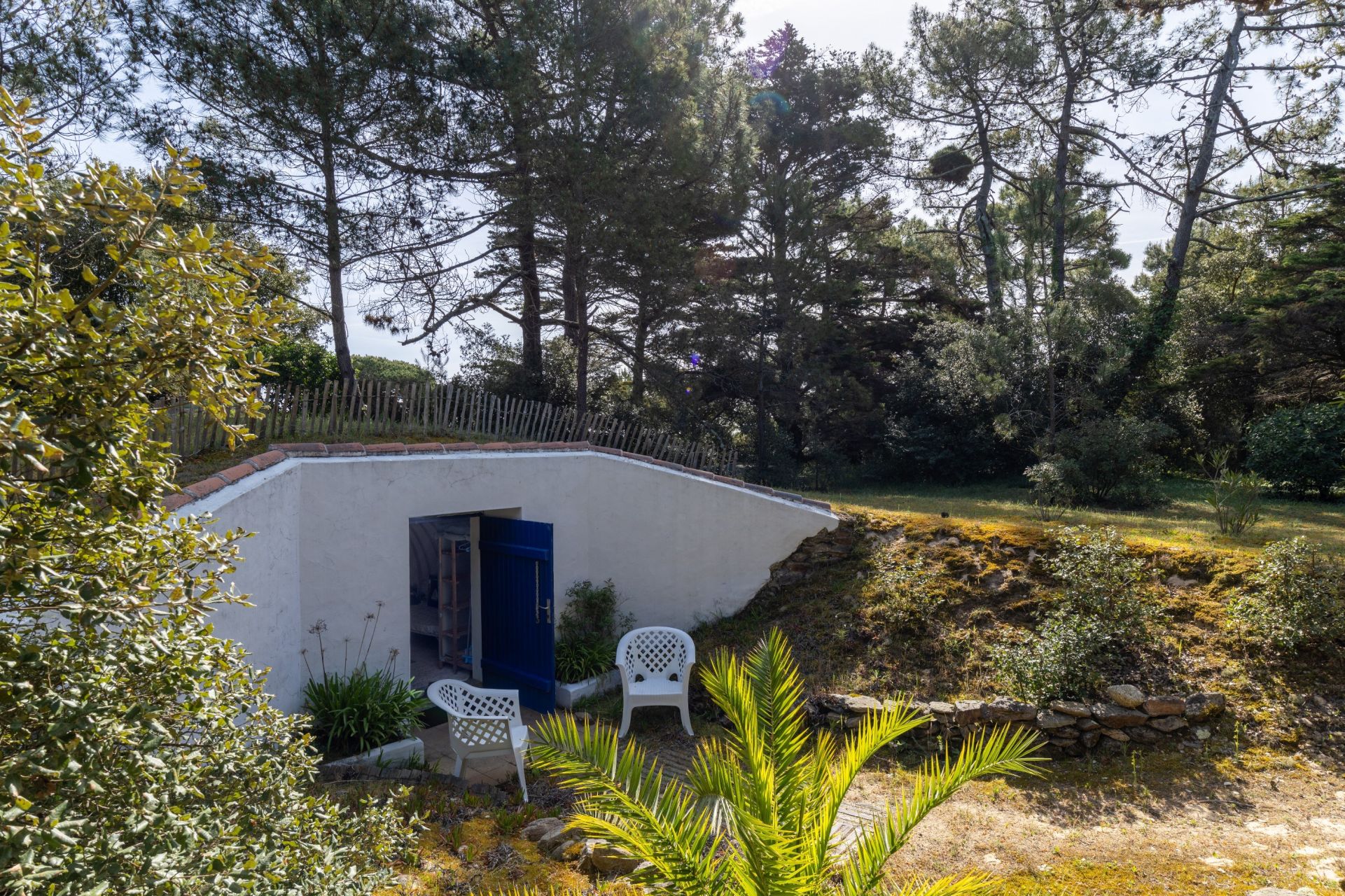 house 6 Rooms for sale on L ILE D YEU (85350)