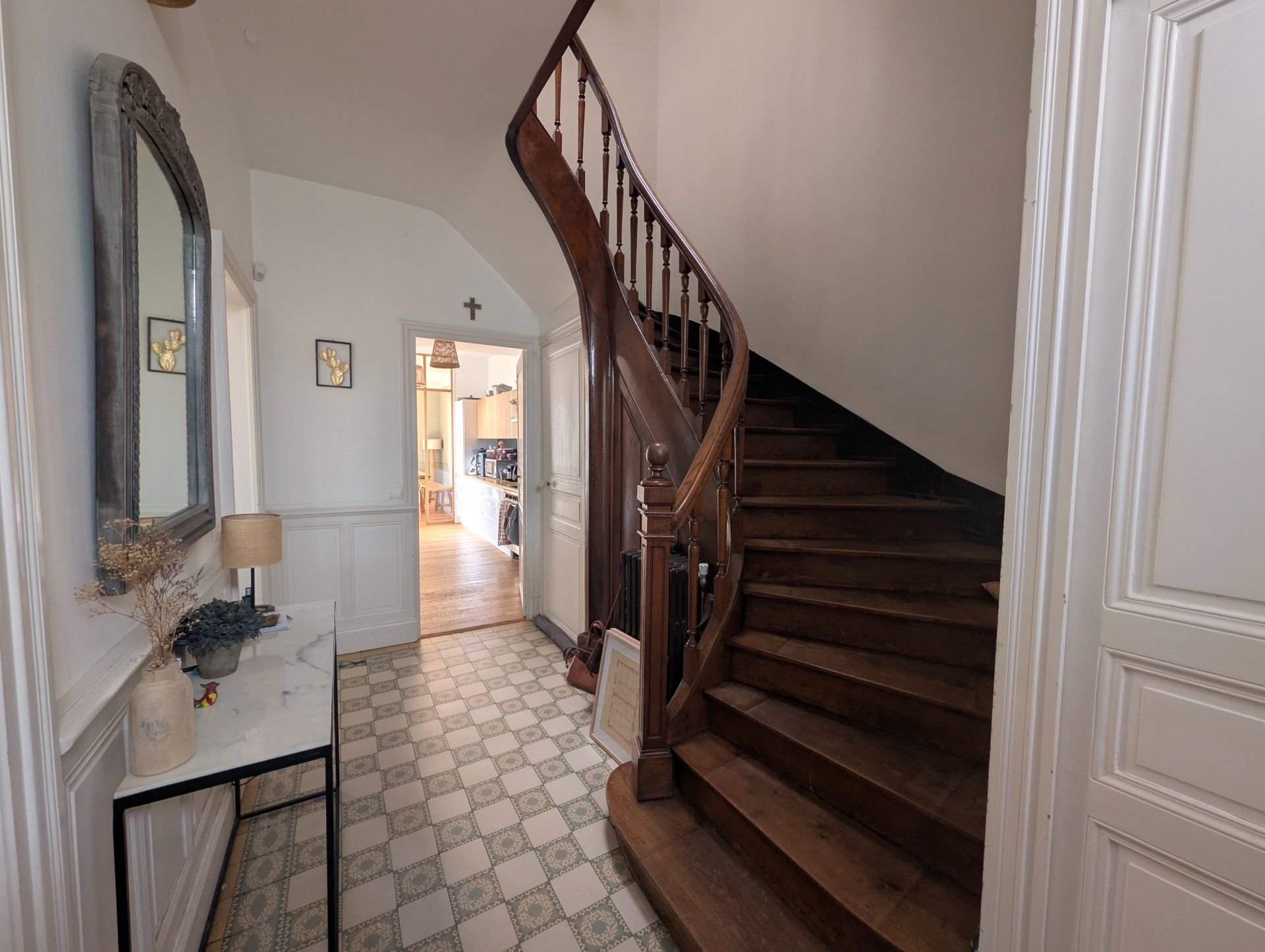 house 16 Rooms for sale on ANGERS (49100)