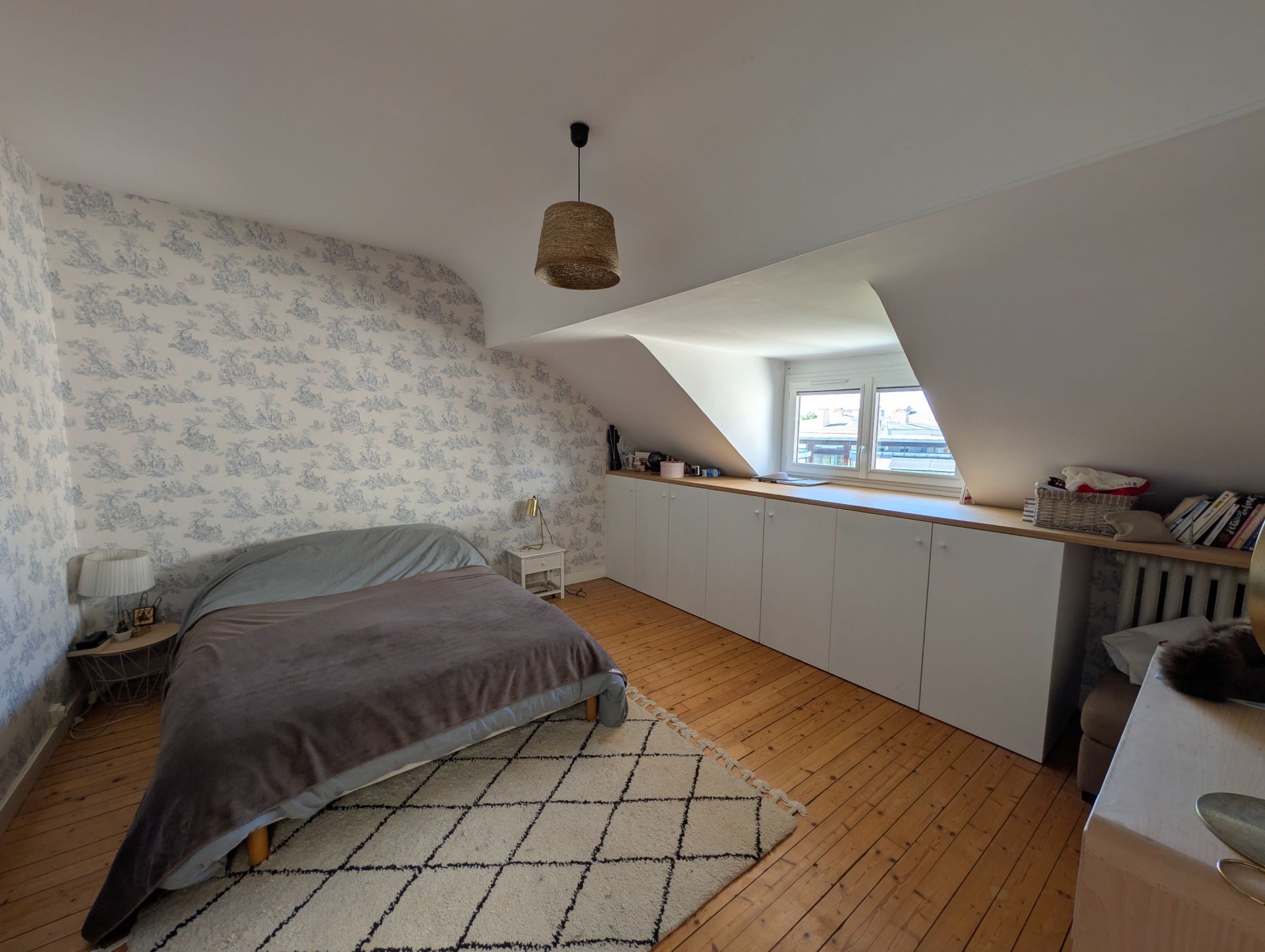 house 16 Rooms for sale on ANGERS (49100)