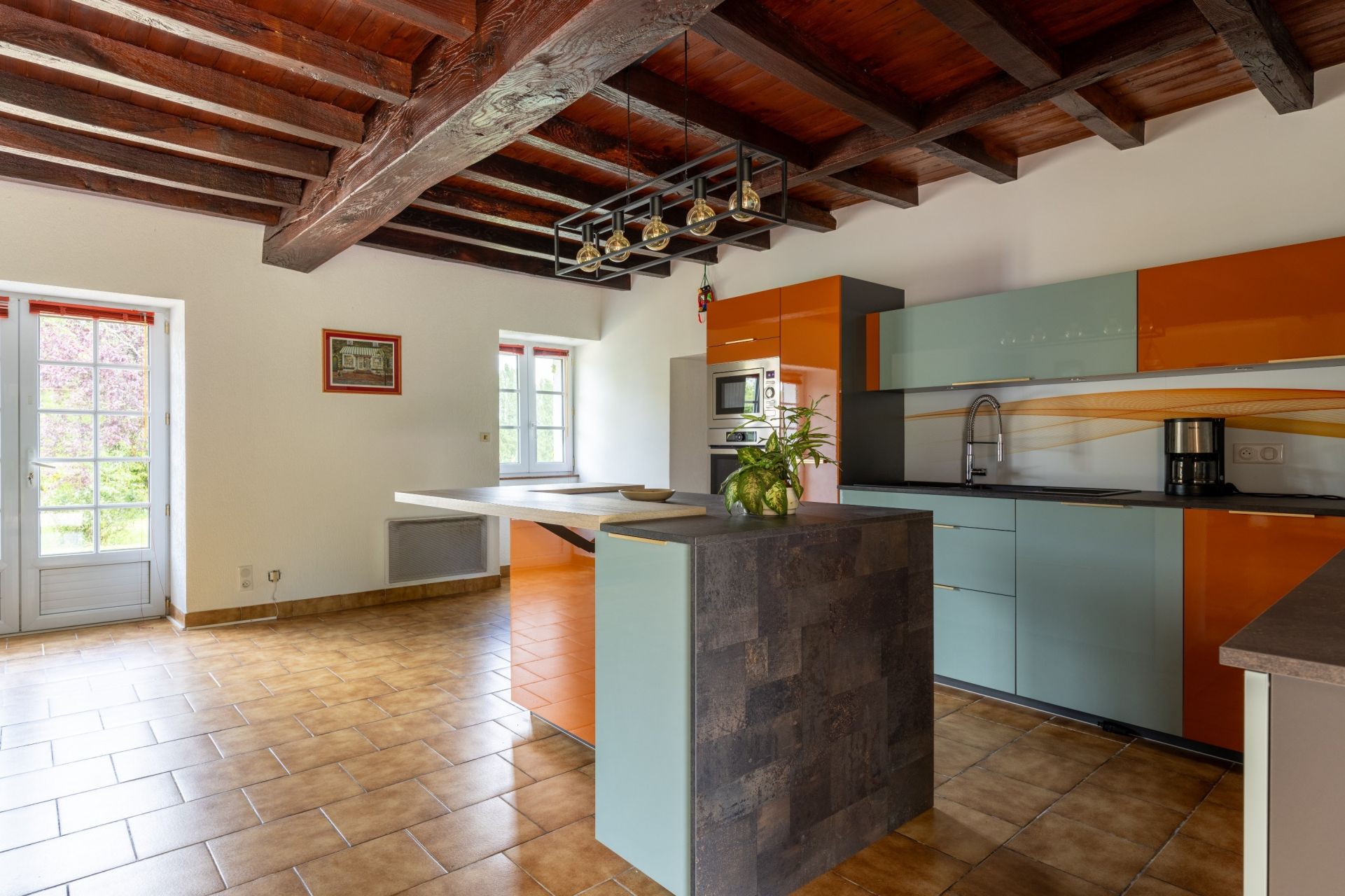 house 7 Rooms for sale on AUBIGNY LES CLOUZEAUX (85430)