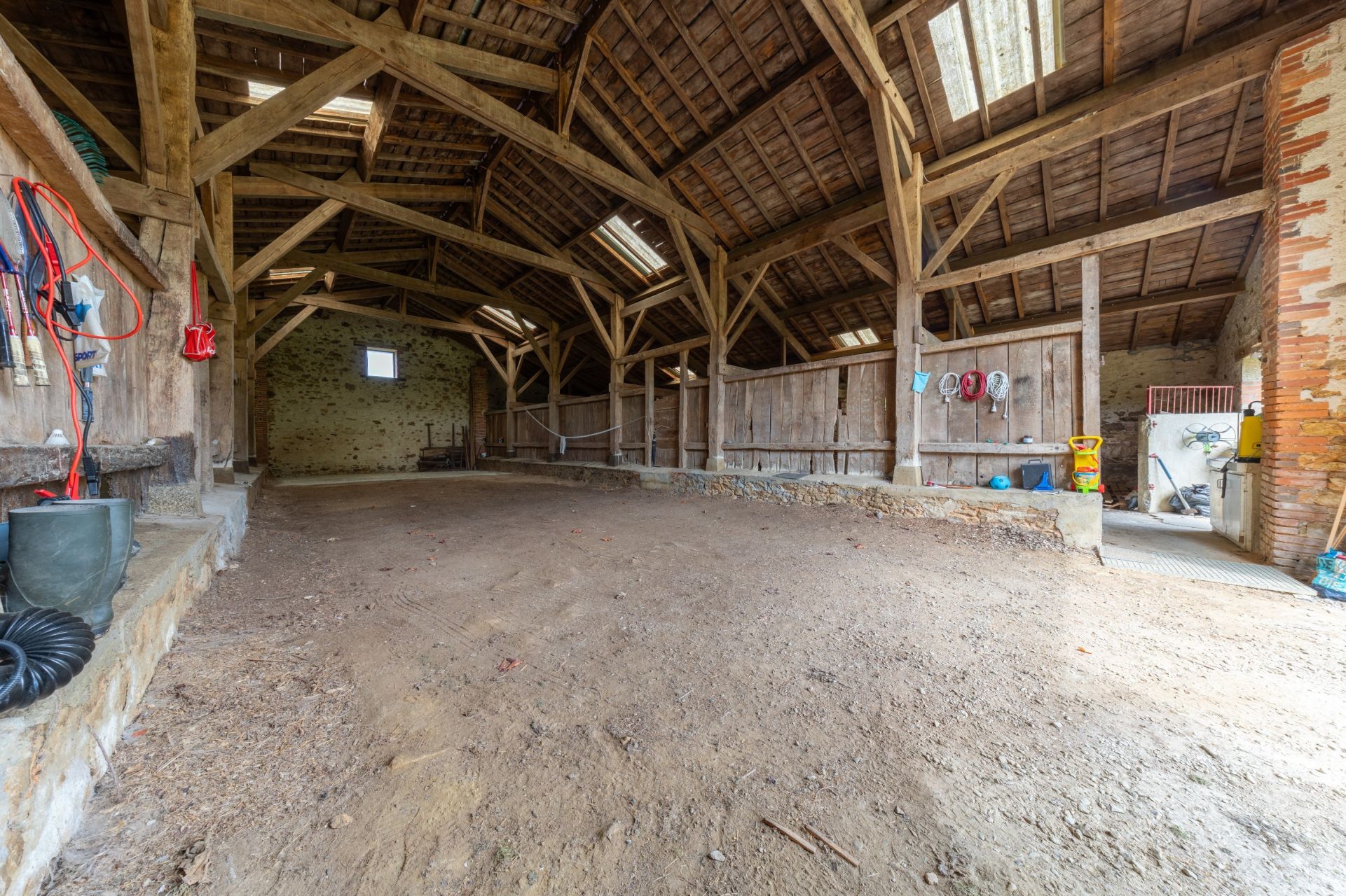 house 7 Rooms for sale on AUBIGNY LES CLOUZEAUX (85430)