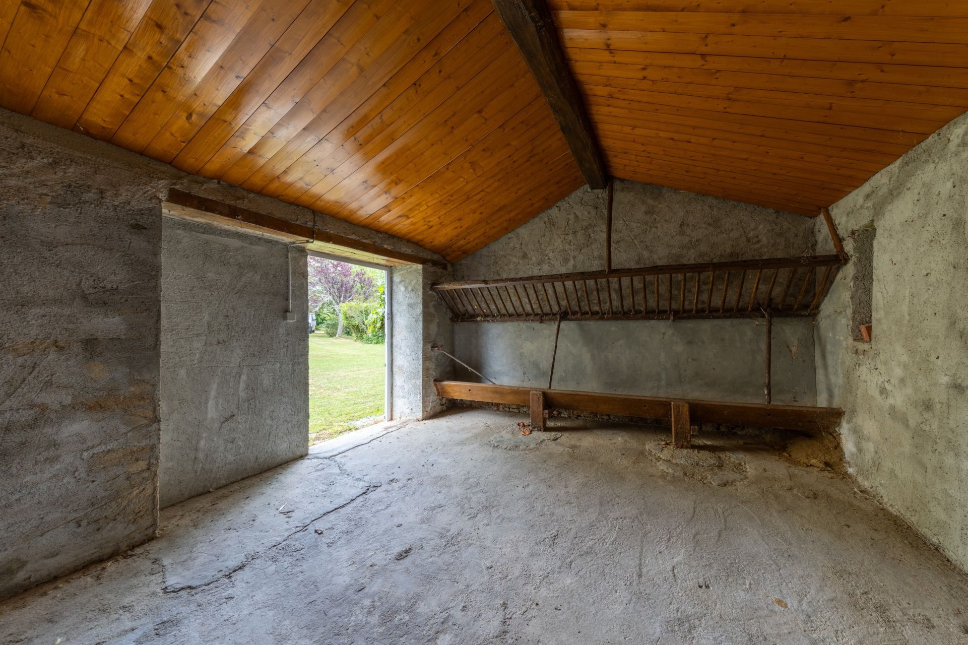 house 7 Rooms for sale on AUBIGNY LES CLOUZEAUX (85430)