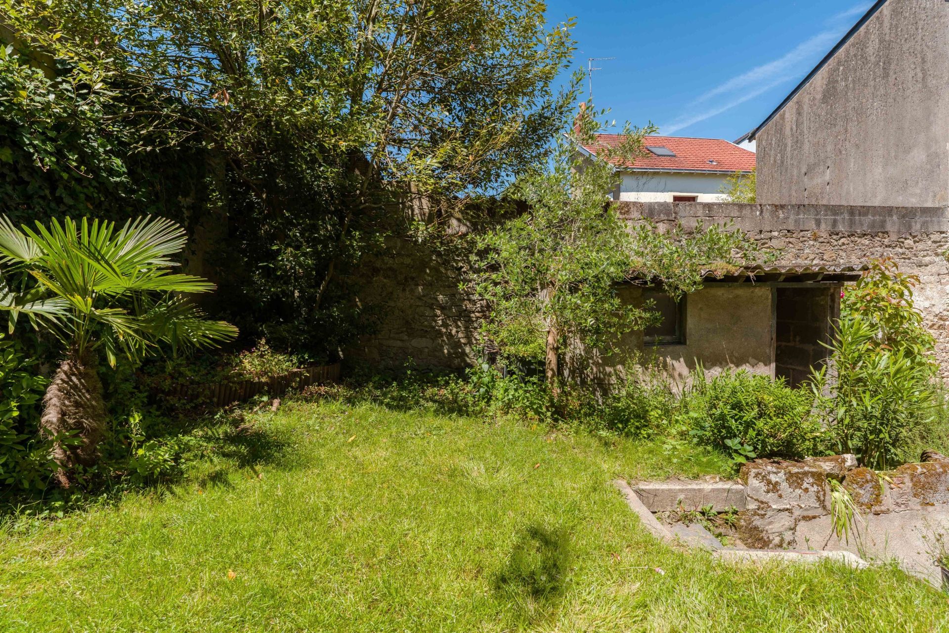 house 8 Rooms for sale on NANTES (44100)